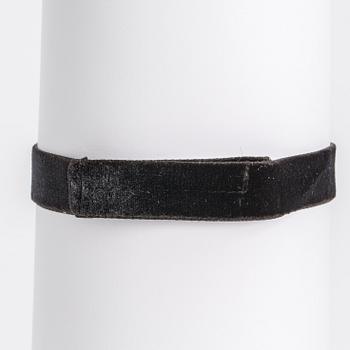 A shell cameo with 18K gold frame. Guldsmedjan, Jönköping, 1971.