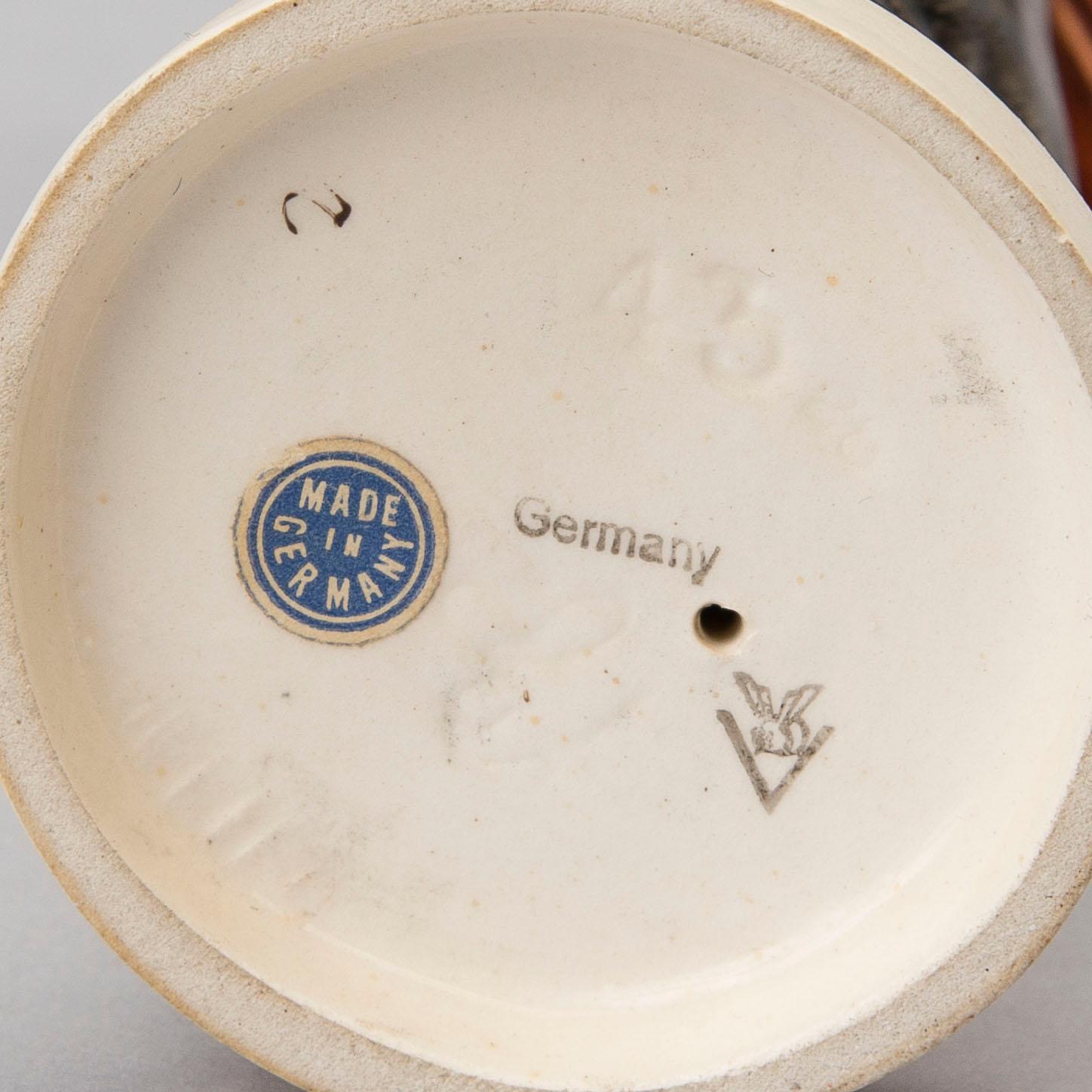 FIGURINER, 3 st, porslin, MJ Hummel, W. Goebel Porzellanfabrik, Tyskland.