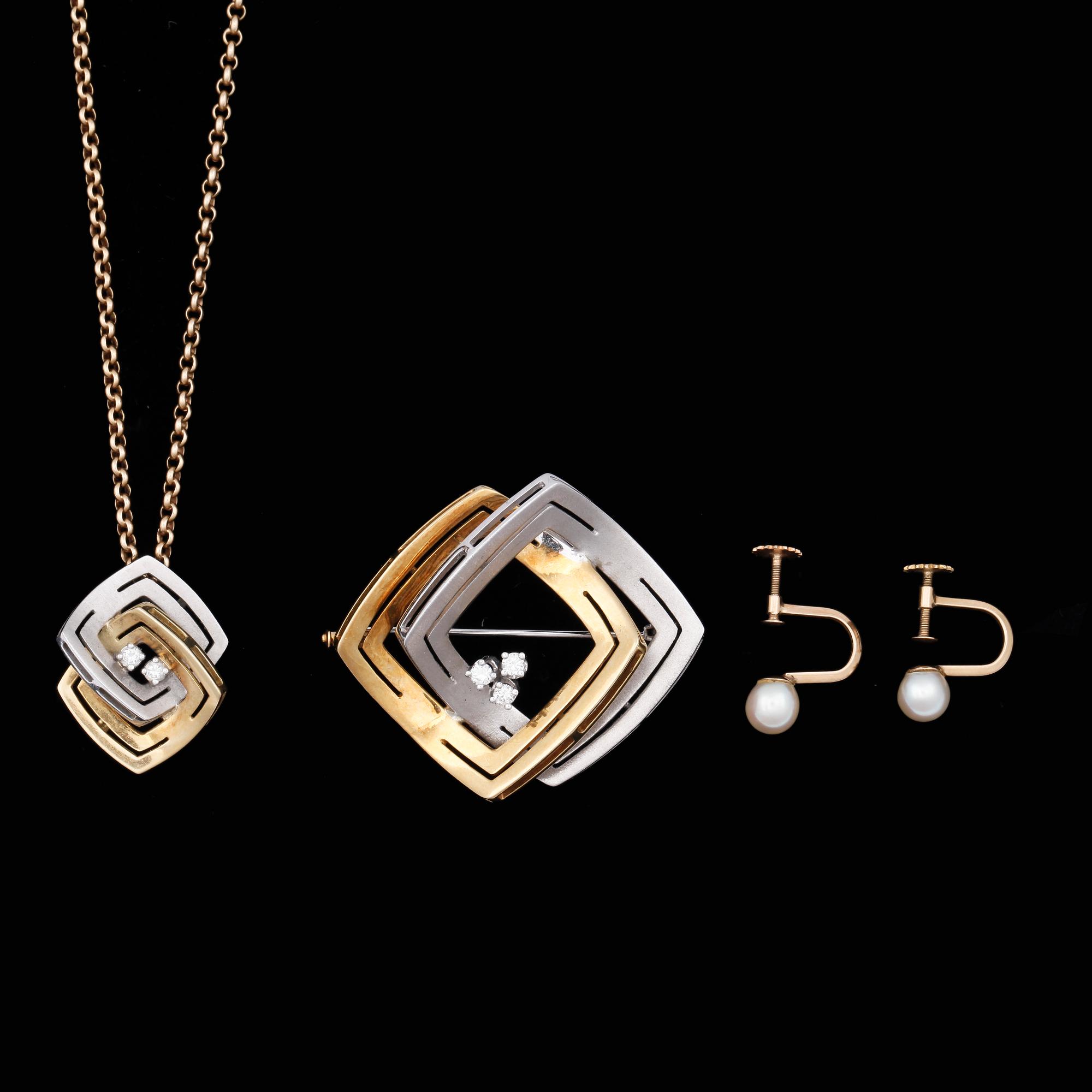 SMYCKESSET, 3 delar, 18k guld och briljantslipade diamanter tot ca0,18ct. Totalvikt ca25,4g.