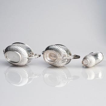 A Russian silver coffee- and teaset, 5 pieces, mark of Gratchev company, St Petersburg before 1899.