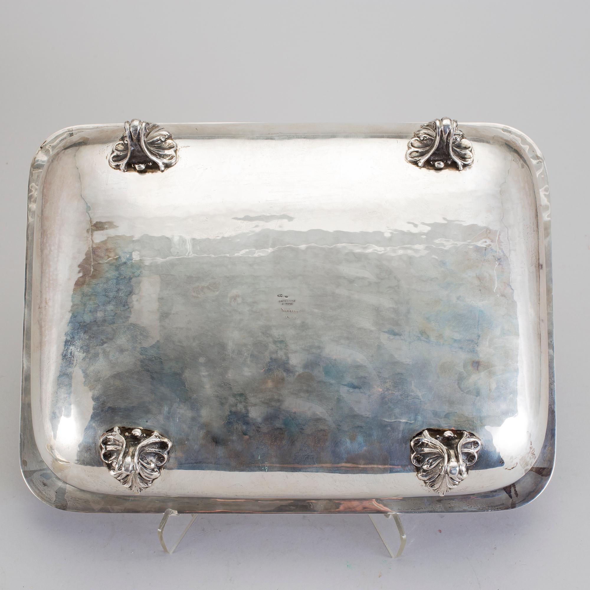 KAROTT MED LOCK, silver, 1900-tal. Ca 2600 g.