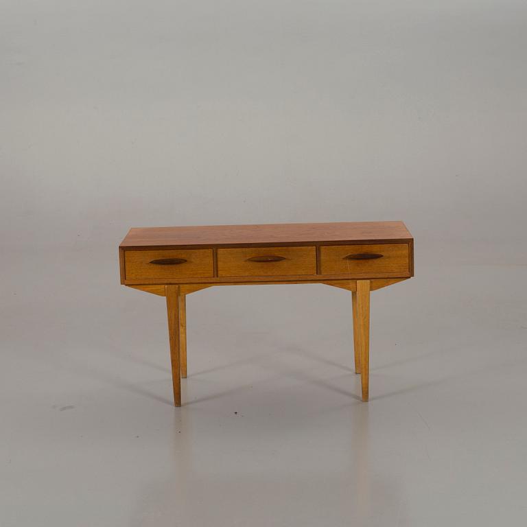 HALLBORD, 1900-talets mitt.