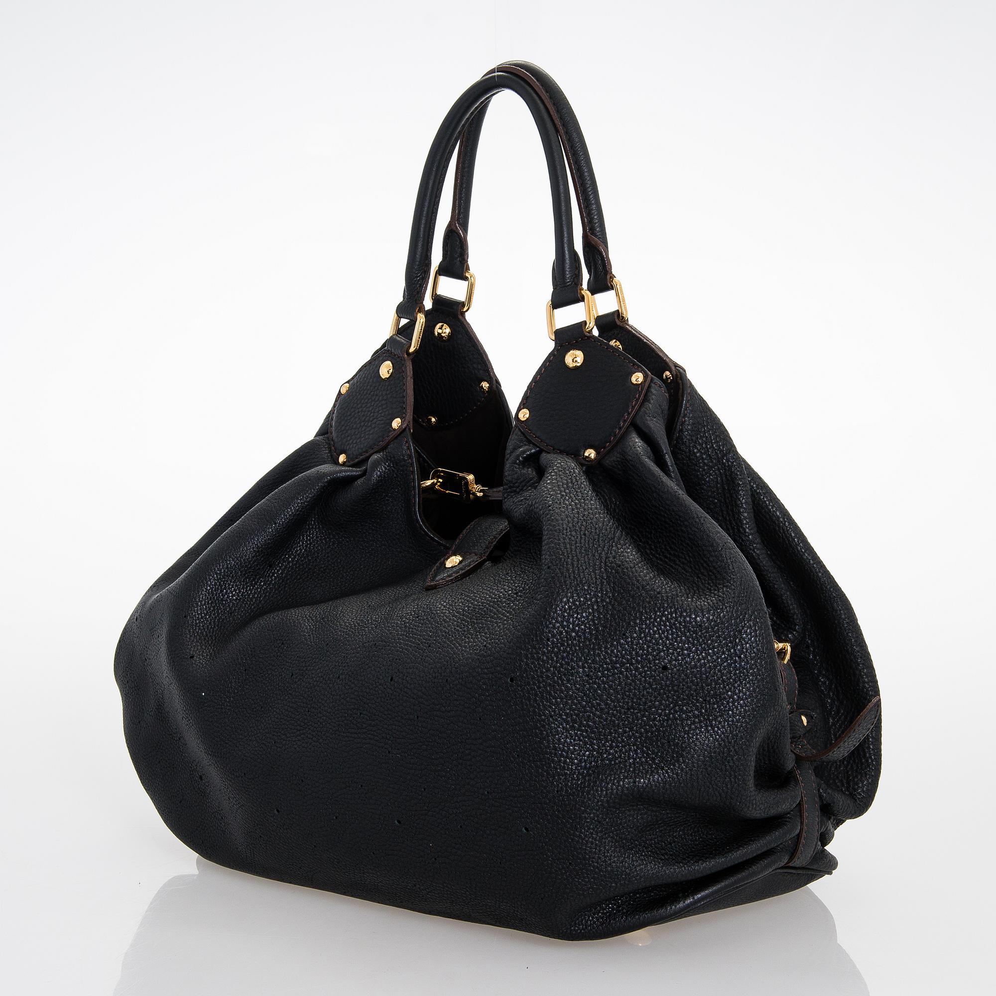 Louis Vuitton, "Mahina XL" laukku.