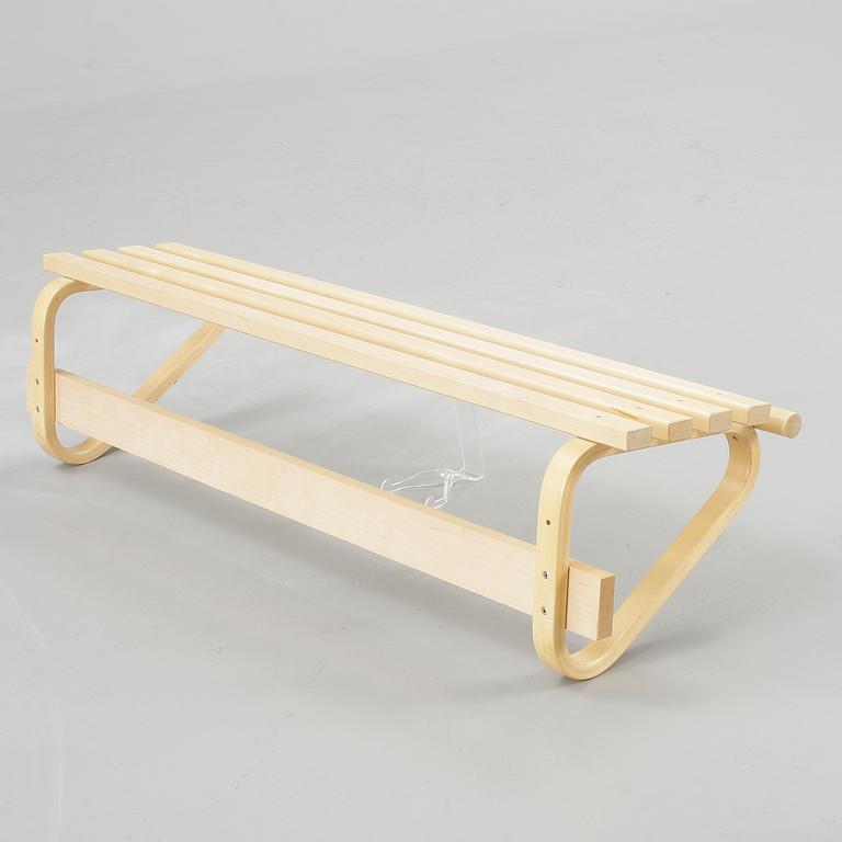 HATTHYLLA, modell 109, Alvar Aalto, formgiven 1935-36.