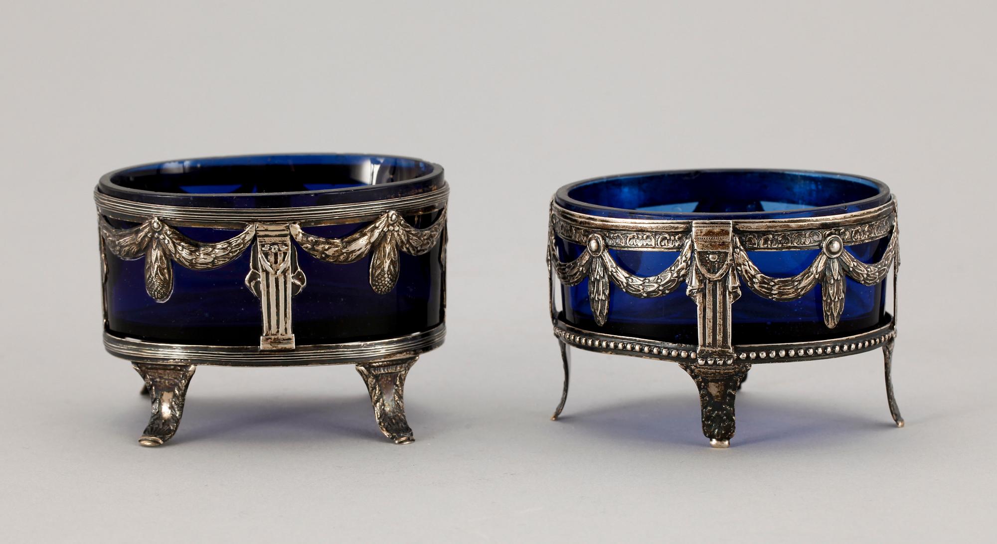 SALTKAR, 2 st silver, b.la. Johan Abraham Hallard (1774-1809). Totalvikt 258.