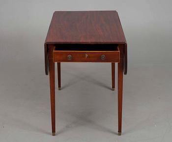 KLAFFBORD, mahogny, s.k. Pembroke table, England, 1800-talets senare hälft.