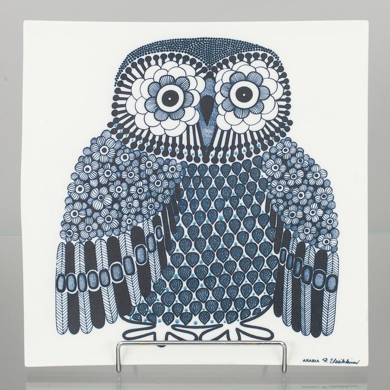 KERAMIKPLATTA, Raija Uosikkinen, Arabia, 480/24. 1900-talets senare hälft.