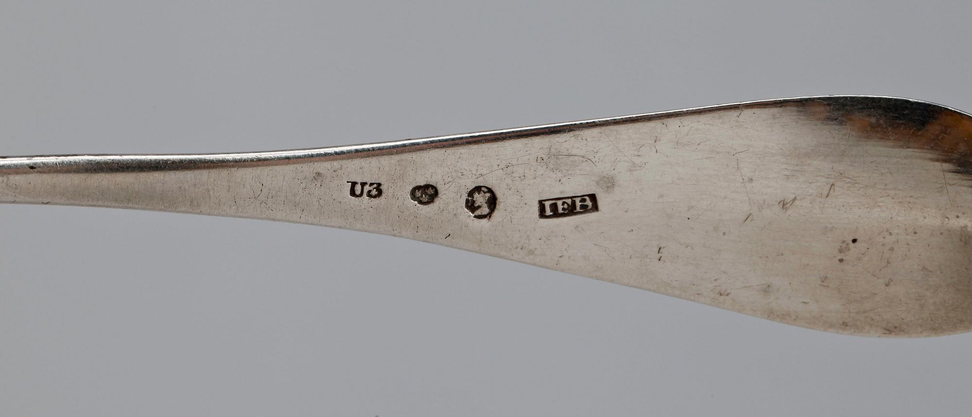 SOPPSLEV samt STRÖSKED, silver samt trä, Johan Fredrik Hollman, Skänninge, 1795, total vikt ca 180 gram.