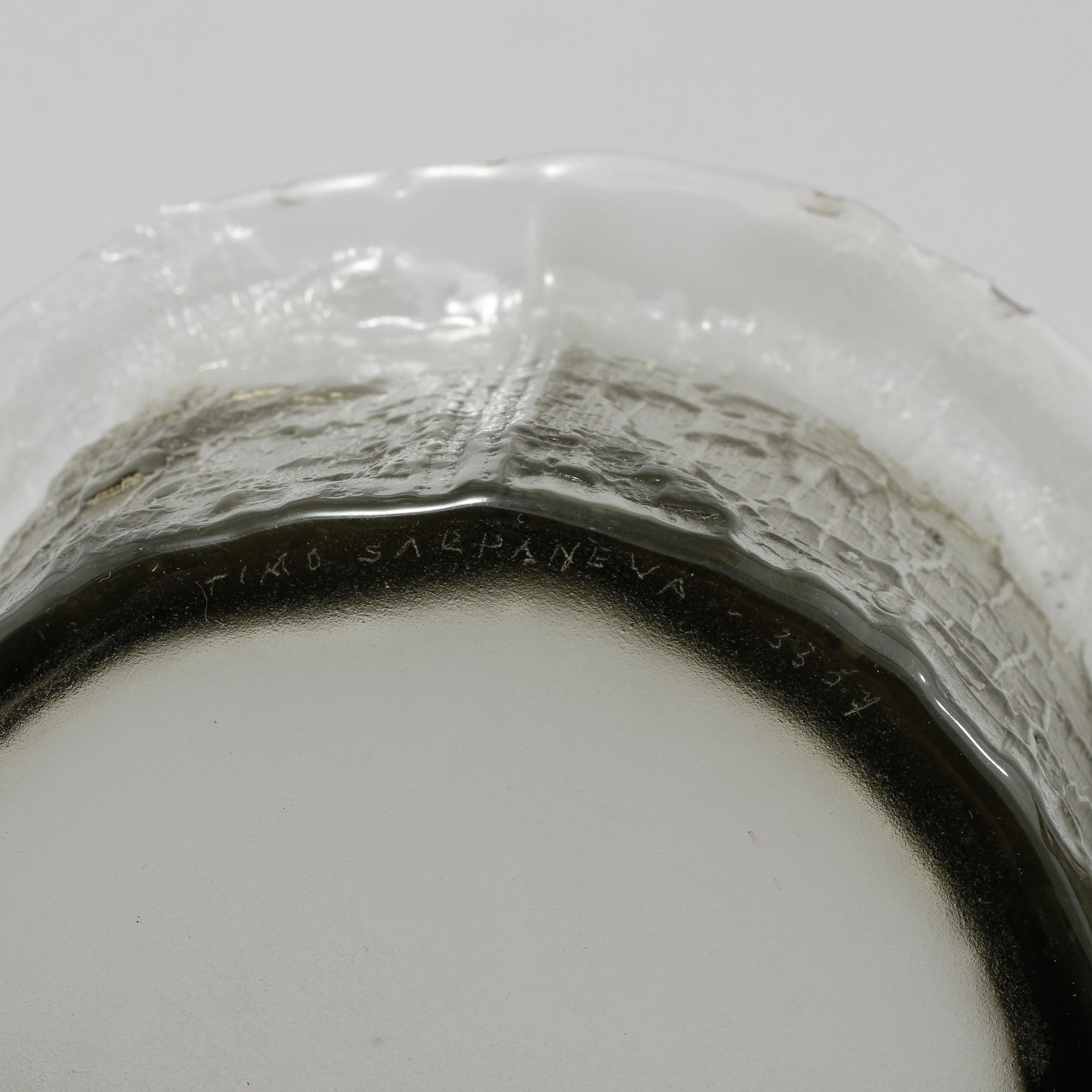 VAS samt SKÅLAR, 2 st, glas, Timo Sarpaneva, signerade, Iittala, 1900-talets andra hälft.