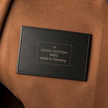 LOUIS VUITTON,.