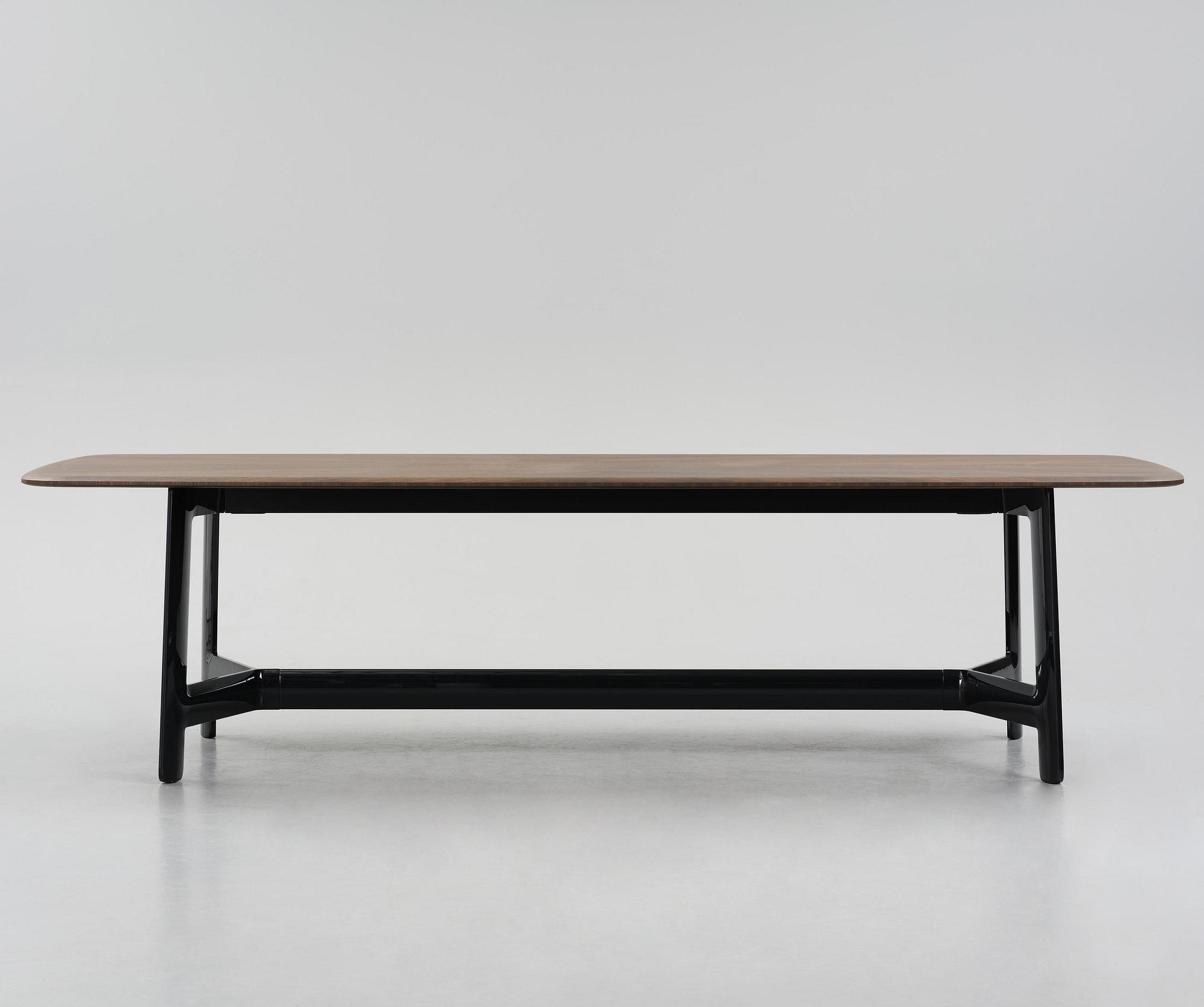 Antonio Citterio, an "Alex" dining table, B&B Italia, Italy, post 2017.