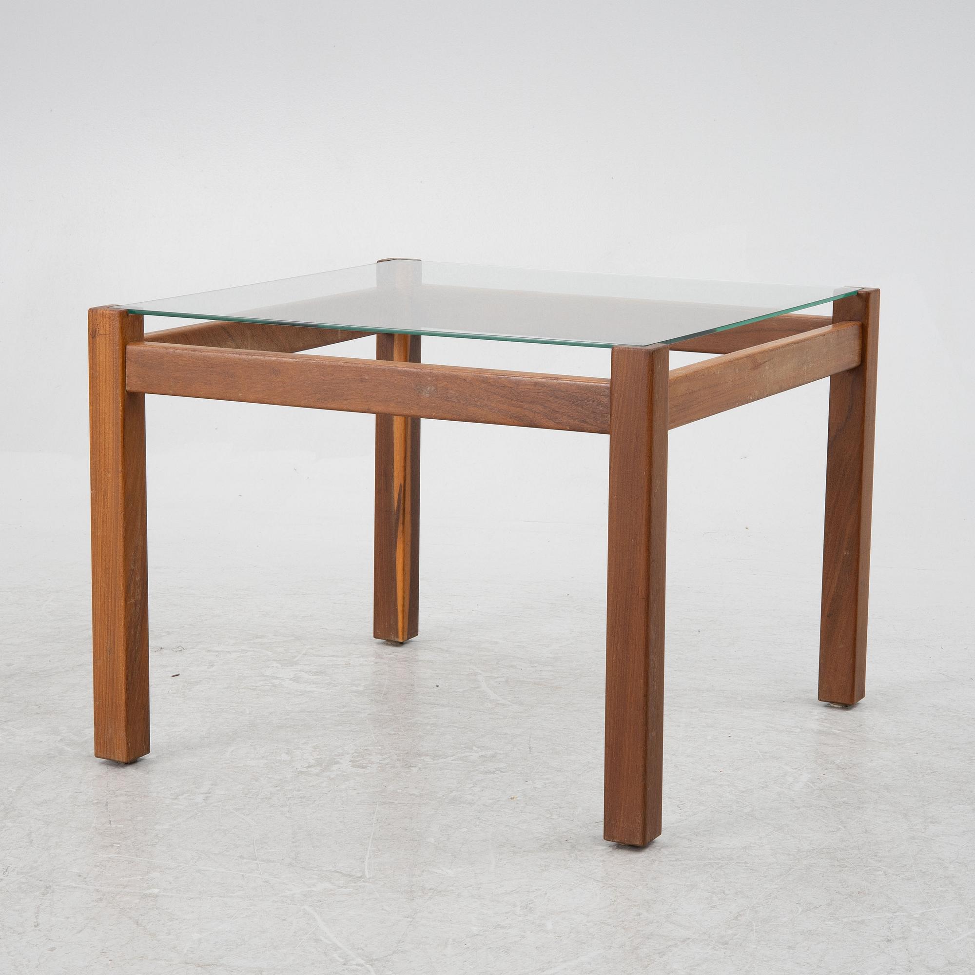 Carl Gustaf Hiort af Ornäs, coffee table, HMN, Huonekaluliike Mikko Nupponen, Finland 1960s.