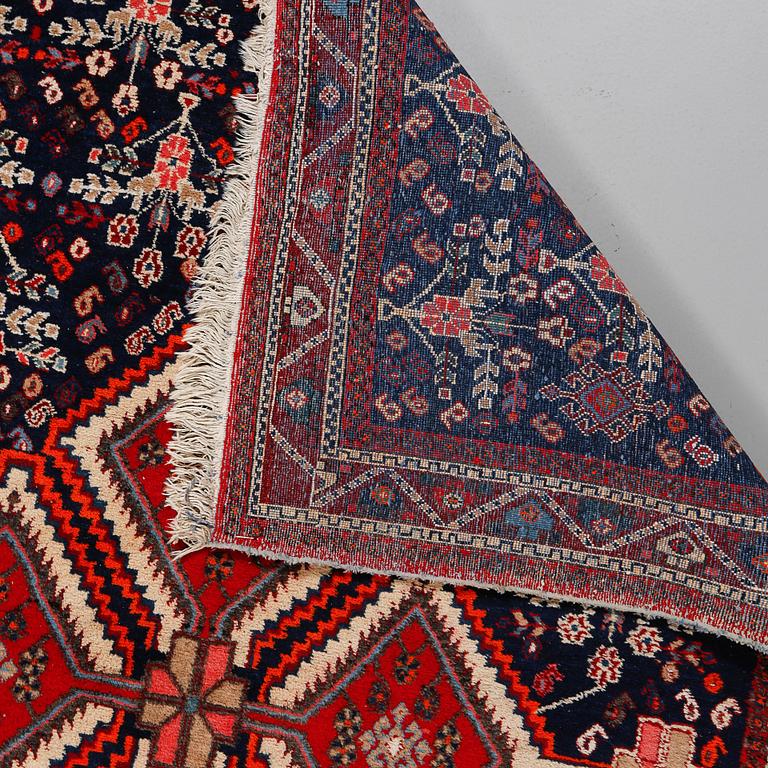 MATTA, orientalisk, troligen old, ca 215 x 165 cm.