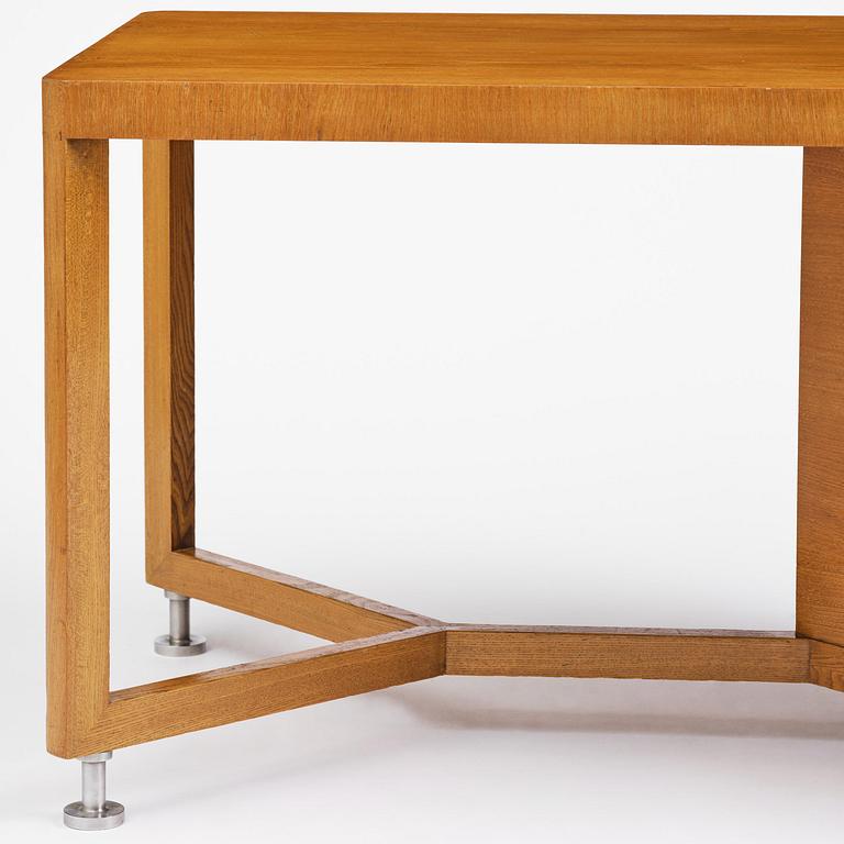 Harald Bergsten, an important table, AB Gustaf Flinta, Hedemora, for the Stockholm Exhibition 1930.