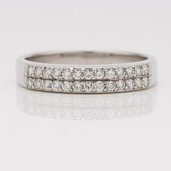 RING, 14K vitguld och diamanter.