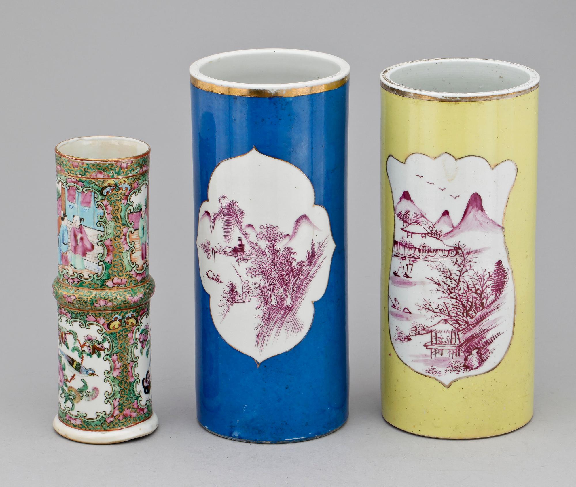 PENSELVASER OCH VAS, 2+1, porslin Kina, 1900-tal samt omkring år 1900.