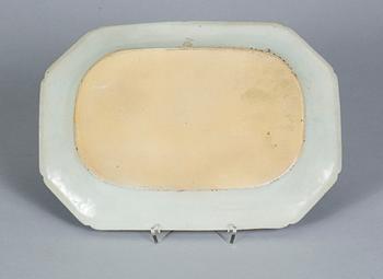 STEKFAT, porslin, Kina, Qianlong(1736-1795).