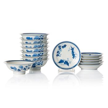 978. A set of eight covers and six small dishes, late Qing dynasty, circa 1900.