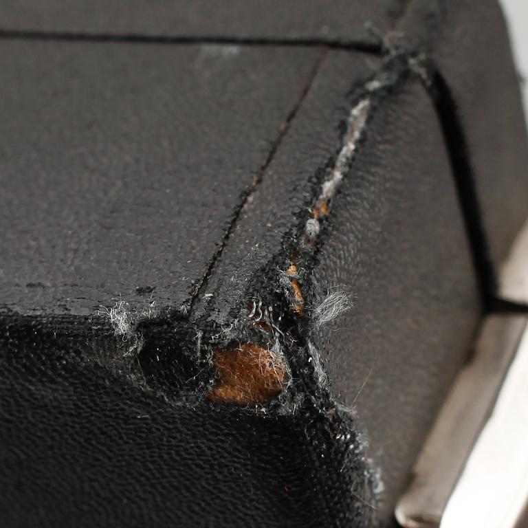 FICKURSLÅDOR, 2 st, märkta Omega.