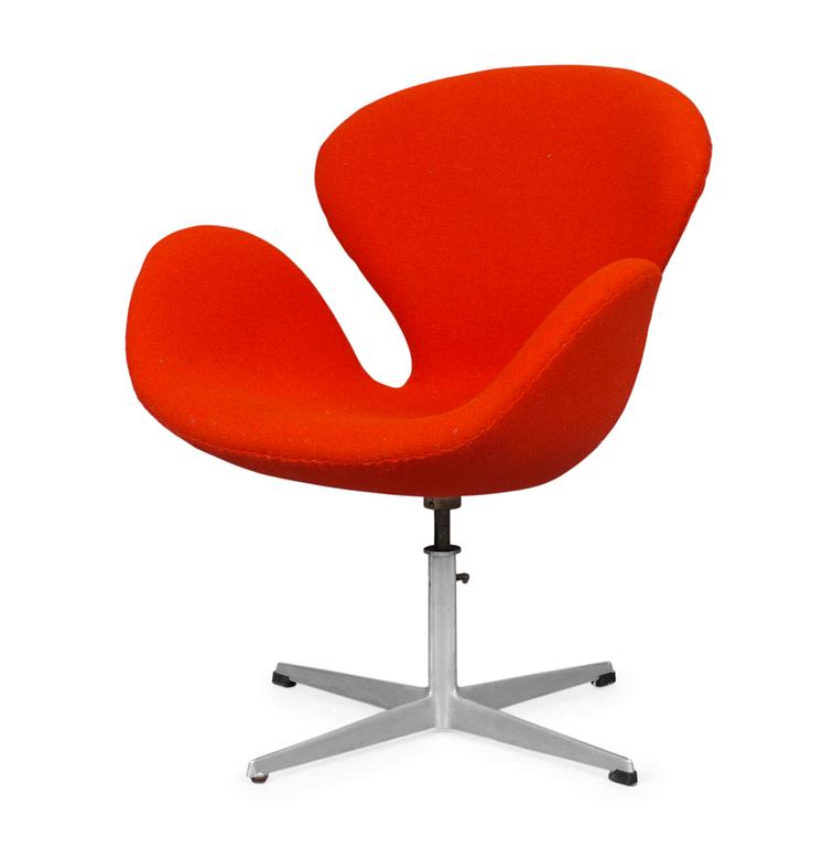 ARNE JACOBSEN, fåtölj, "Svanen", Fritz Hansen, Danmark 1960-70-tal.