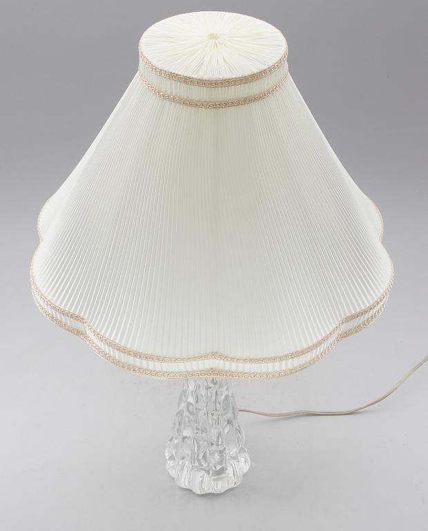 BORDSLAMPA, glas, Carl Fagerlund, Orrefors, 1900-talets andra hälft.