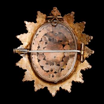 BROSCH/HÄNGE, granater, omkring år 1900.
