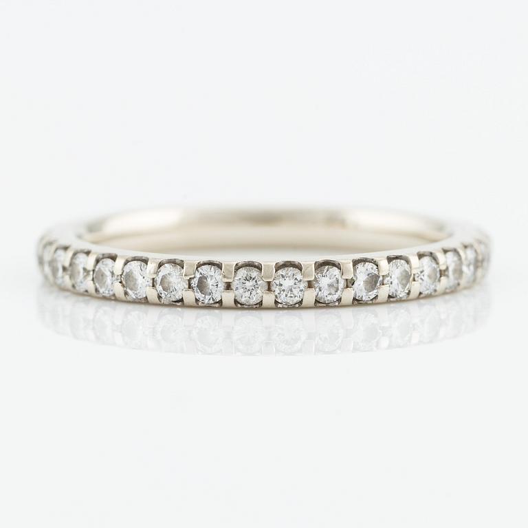 Ring eternity ring, 14K gold with brilliant-cut diamonds.