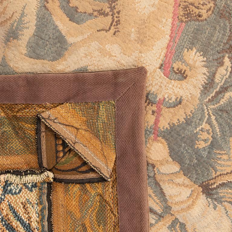 Tapet Barock-stil maskinvävd ca 165x205 cm.