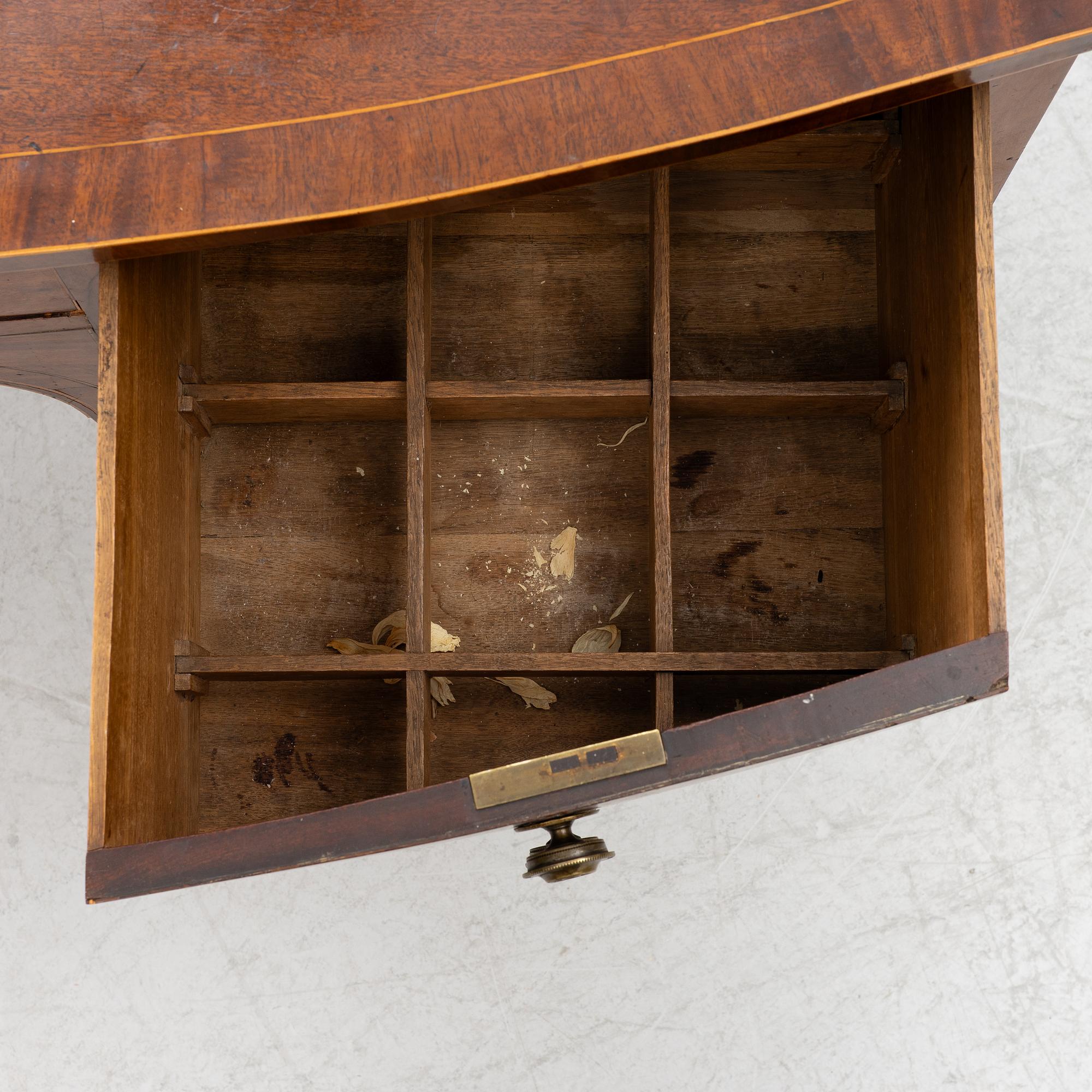 A Georgian style sideboard/buffet, England, circa 1900.