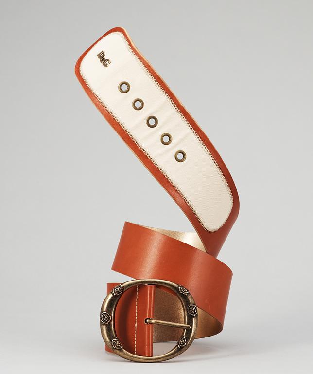 A brown leather belt by Dolce & Gabbana.