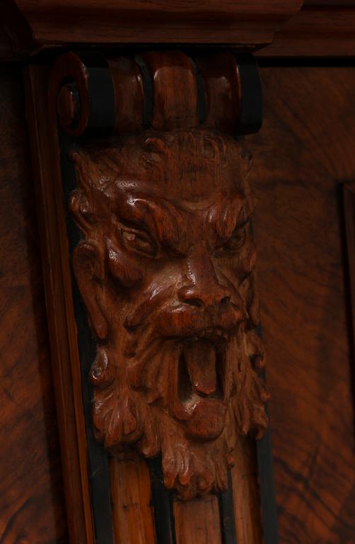 BOKSKÅP, 1800-talets andra hälft.