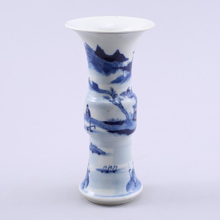 VAS, porslin, Kina, omkring sekelskiftet 1900.