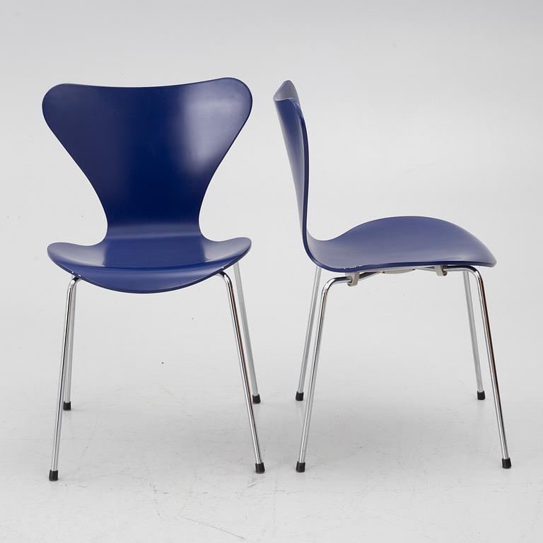 Arne Jacobsen, stolar, 4 st, "Sjuan", Fritz Hansen, Danmark.