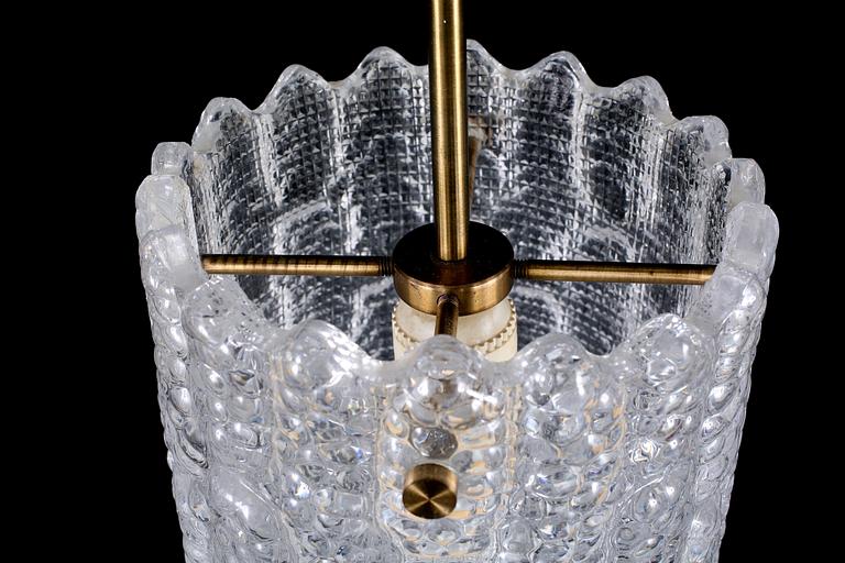 TAKLAMPA, glas, Carl Fagerlund, Orrefors, 1900-talets andra hälft, höjd 53 cm.