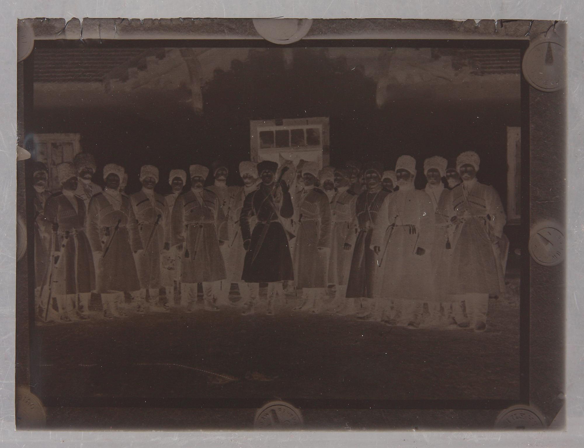 PARTI FOTONEGATIV PÅ GLASPLÅTAR, 14 st, ryska motiv, troligen 1920-tal.