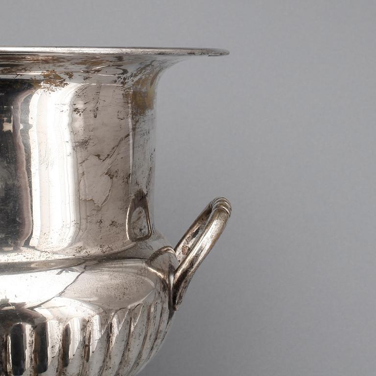 VINKYLARE, nysilver, 1900-tal.