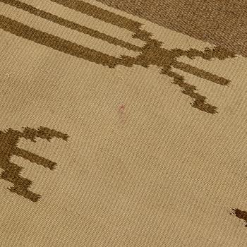 Laila Karttunen, A 1940's Finnish flat weave carpet. Circa 345x220 cm.
