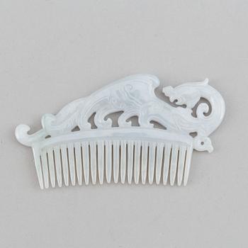 A nephrite comb, China, 20th Century.