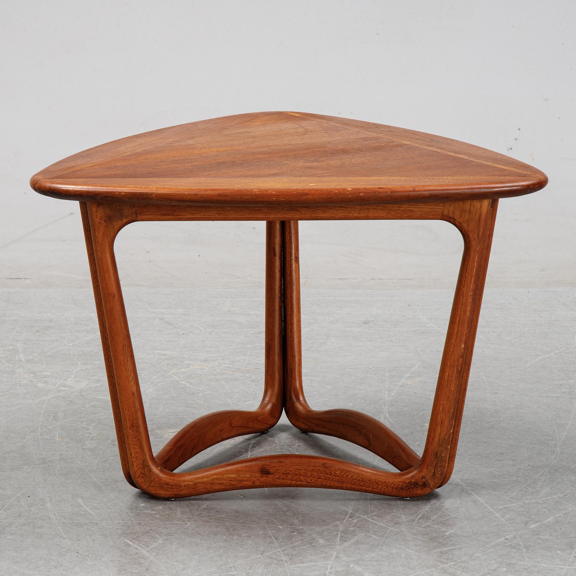 Sidobord, 1900-talets mitt.