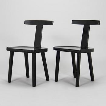 Olavi Hänninen, a pair of 1950s 'T-chair' (Juha) chairs, Huonekalu Mikko Nupponen Oy.