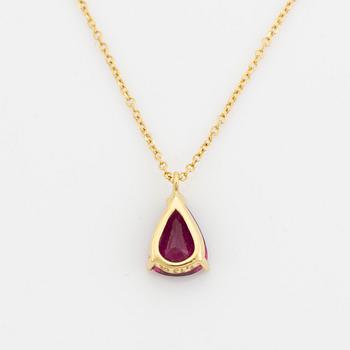 Pear shaped ruby necklace.
