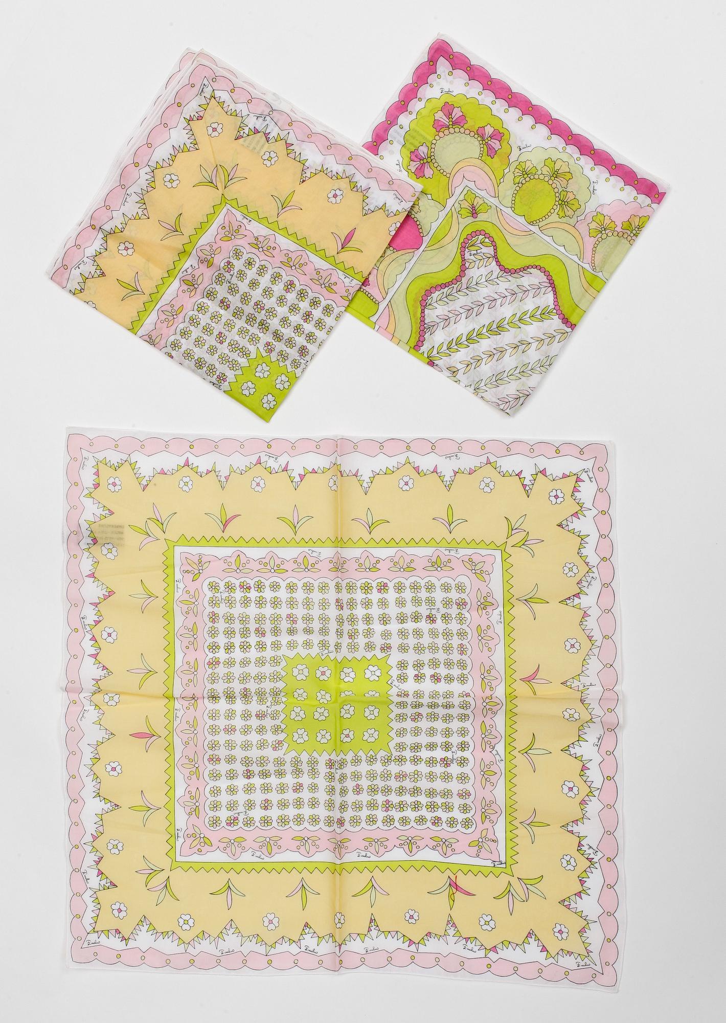 NÄSDUKAR / SCARVES, tre stycken, Emilio Pucci.