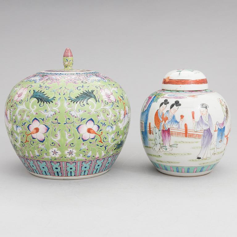 Two porcelain urns, China, 20th century.