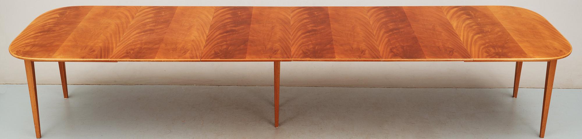 JOSEF FRANK, matbord, Firma Svenskt Tenn, modell 947.