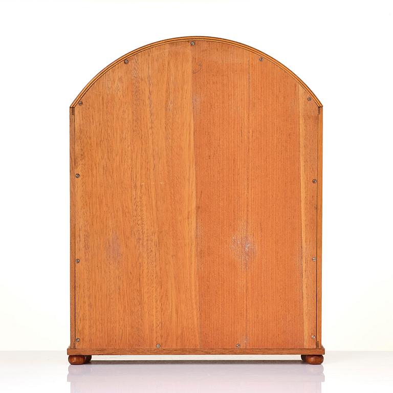 Josef Frank, a showcase cabinet model "2070", Firma Svenskt Tenn, mid-20th century.