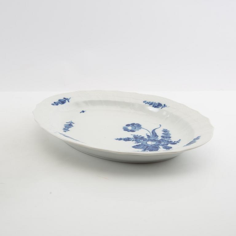 Service approximately 140 pieces "Blue Flower" Royal Copenhagen Denmark 20th century porcelain.