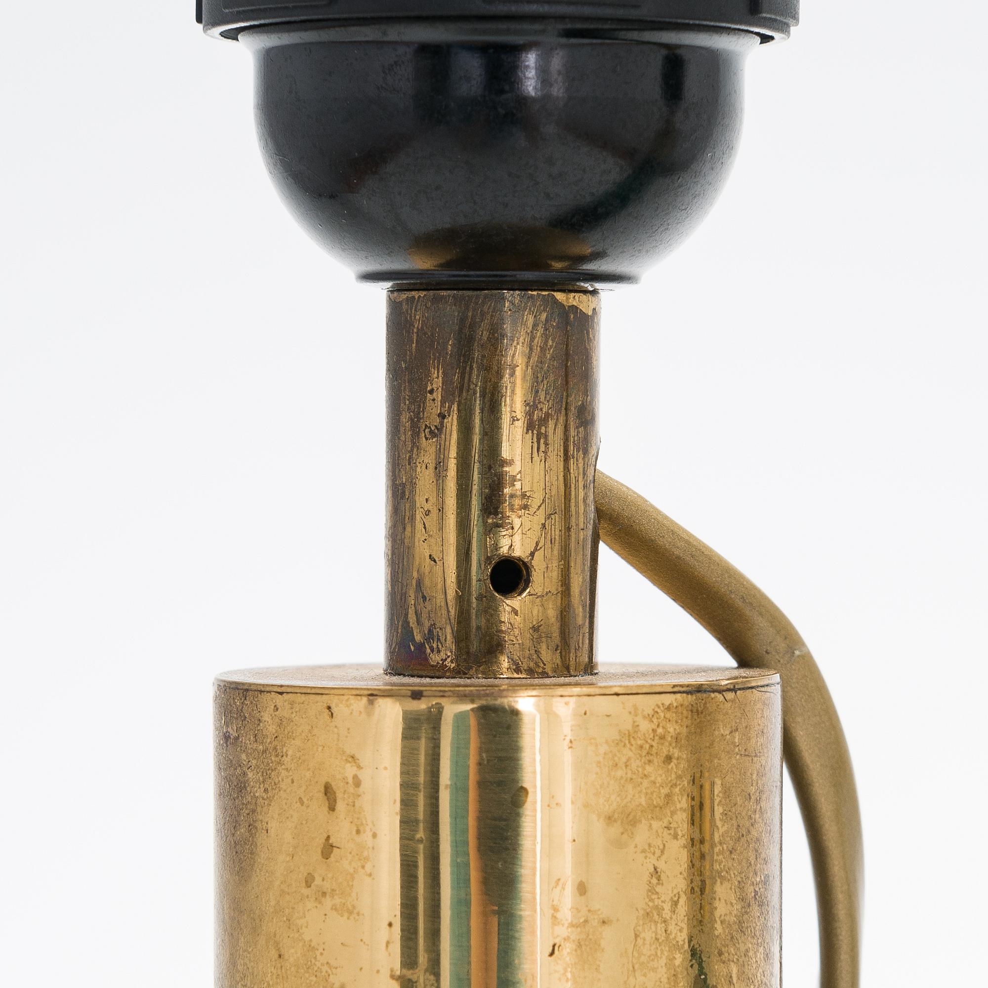 Gunnel Nyman, pöytävalaisinpari, Idman. Suunniteltu 1948.
