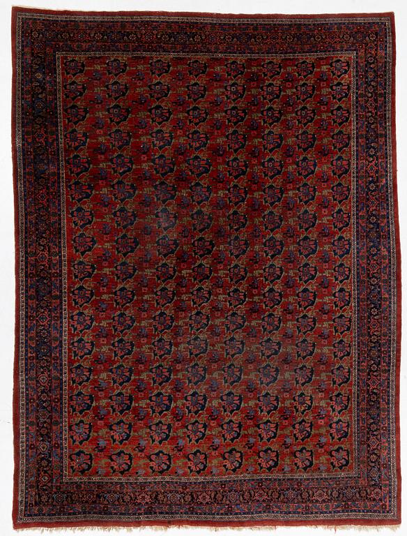 A carpet, Bidjar, circa 350 x 265 cm.