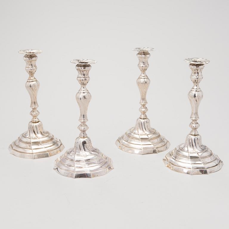 KYNTTILÄNJALKOJA, 4 kpl, Rokokootyyli, Keski-Eurooppa, 1800-luvun jälkipuoli.
