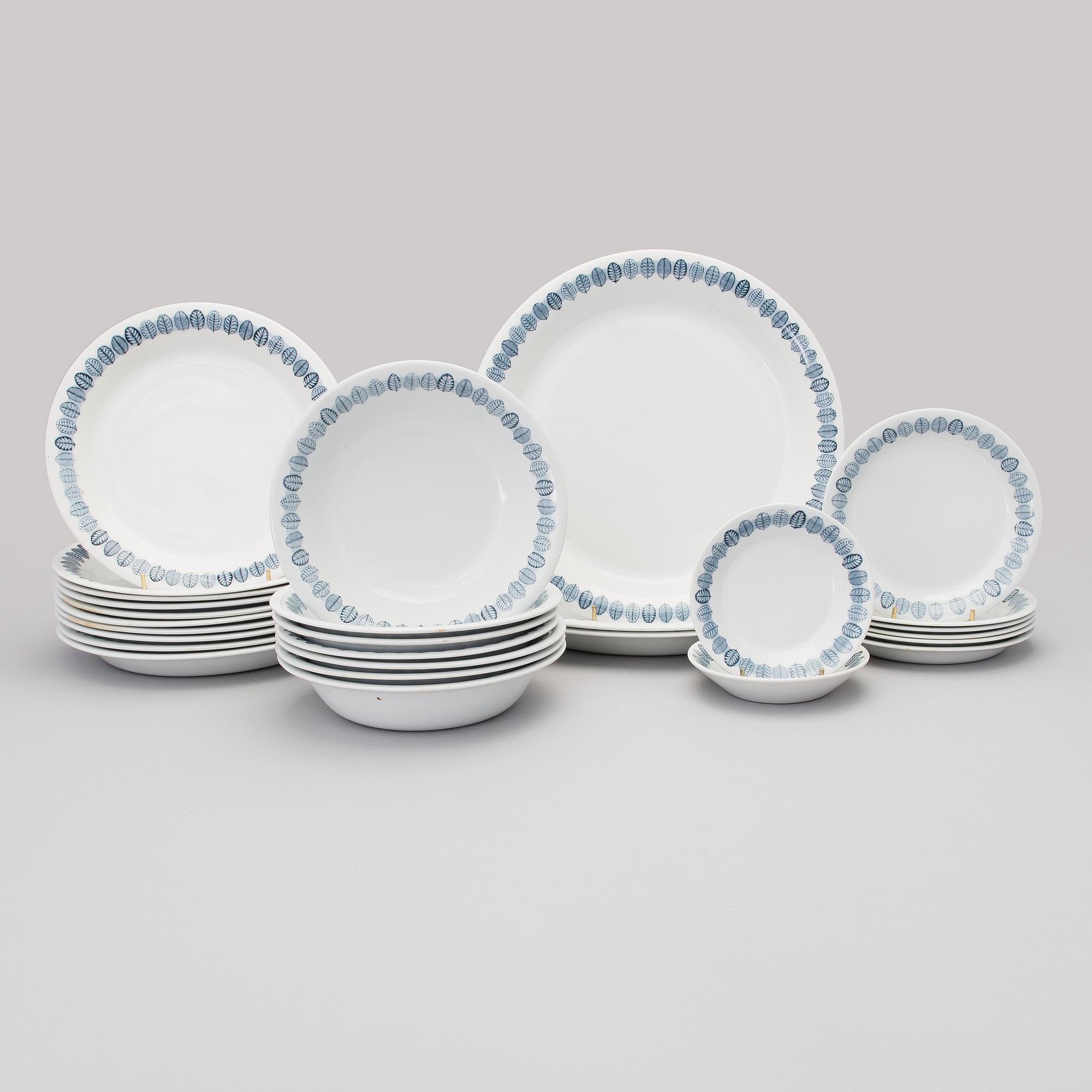 RAIJA UOSIKKINEN, SERVIS, 33 delar, "Linnea", Arabia 1954-64.